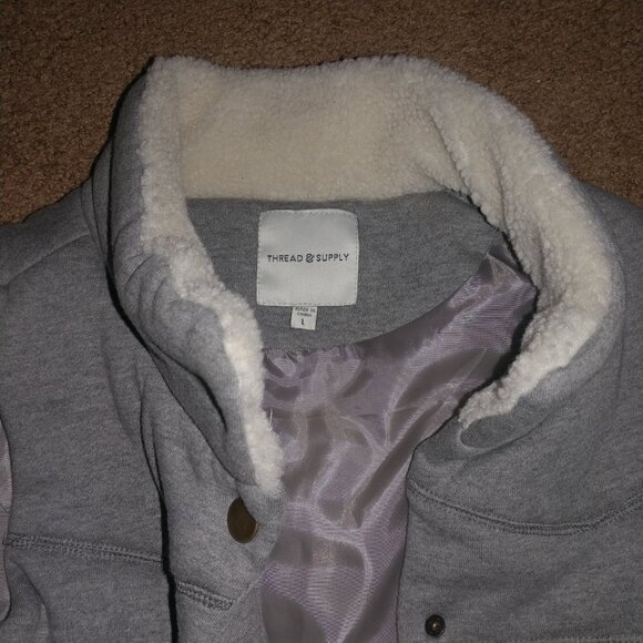 THREAD & SUPPLY: Gray Puffer Vest - Women's Size Large - Picture 3 of 8